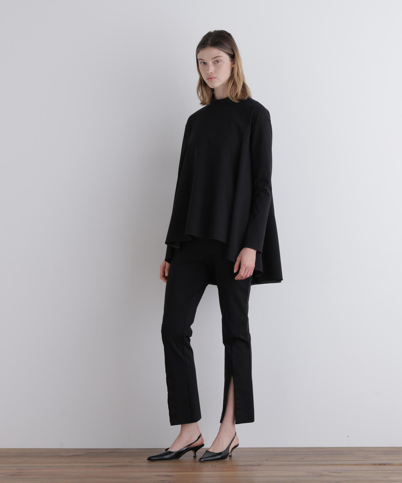 ハイストレッチポンチスタンドカラーブラウス