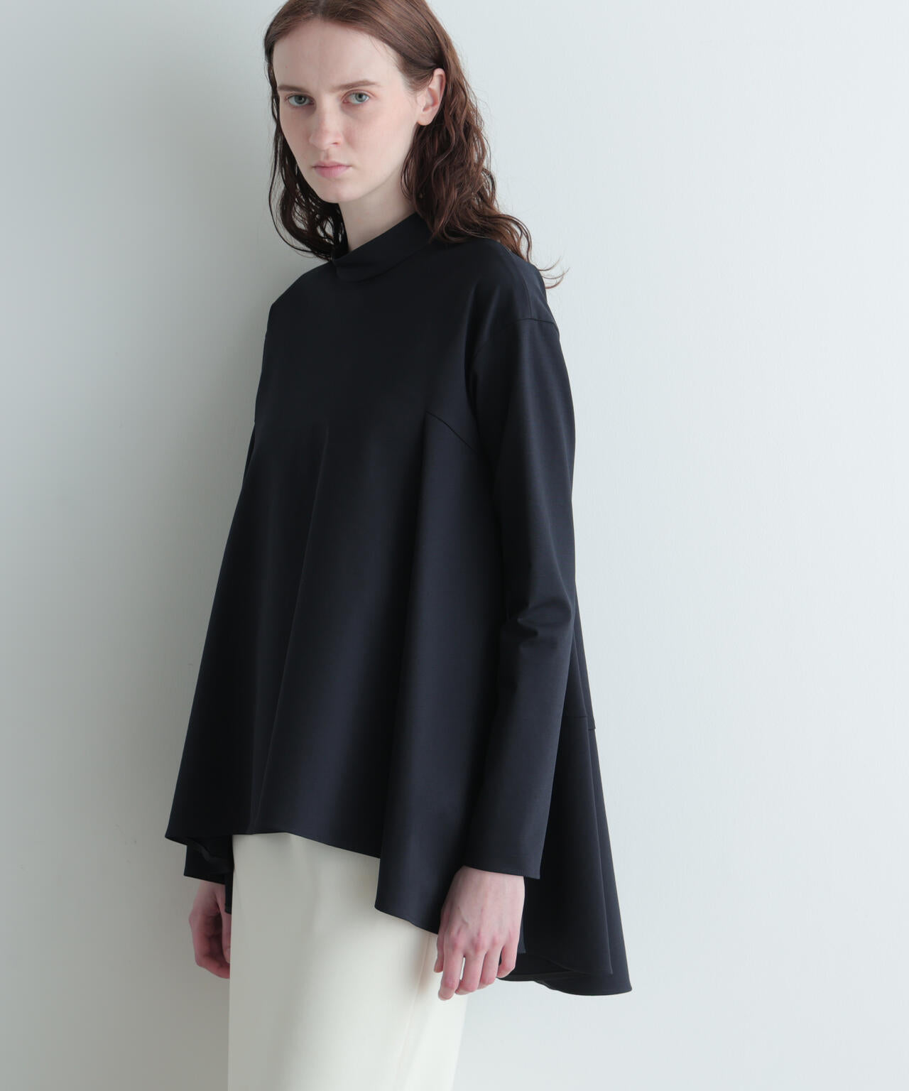 ハイストレッチポンチスタンドカラーブラウス