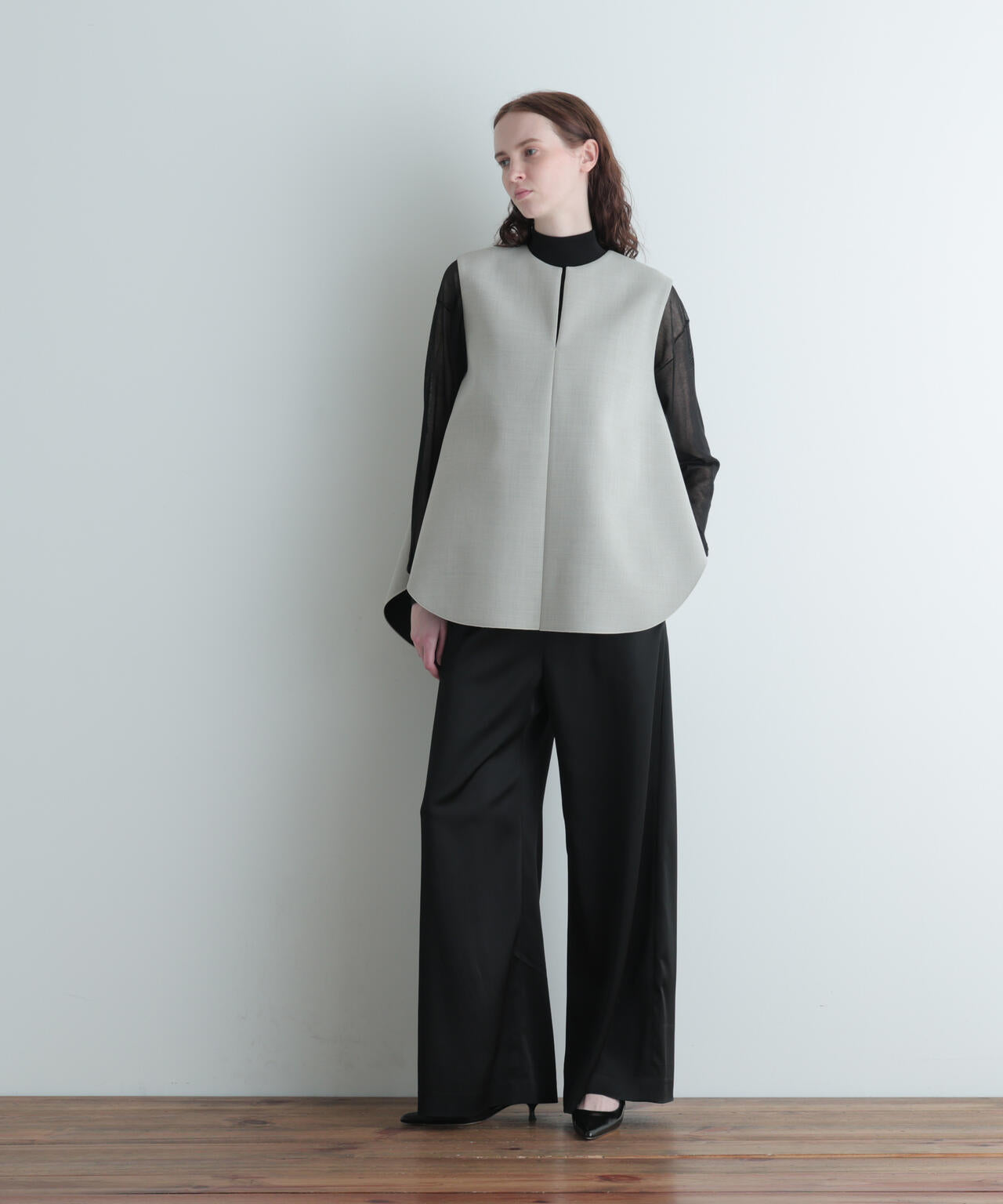 ライトボンディングノースリーブジレブラウス