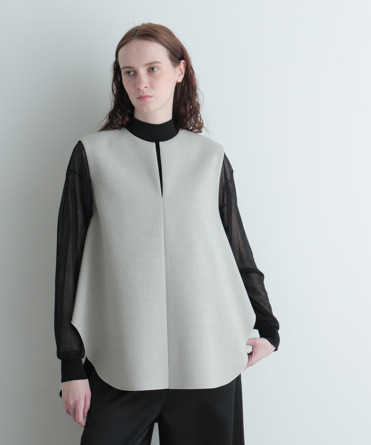 ライトボンディングノースリーブジレブラウス