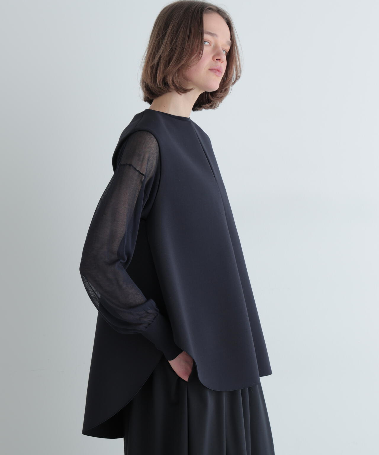 ライトボンディングノースリーブジレブラウス