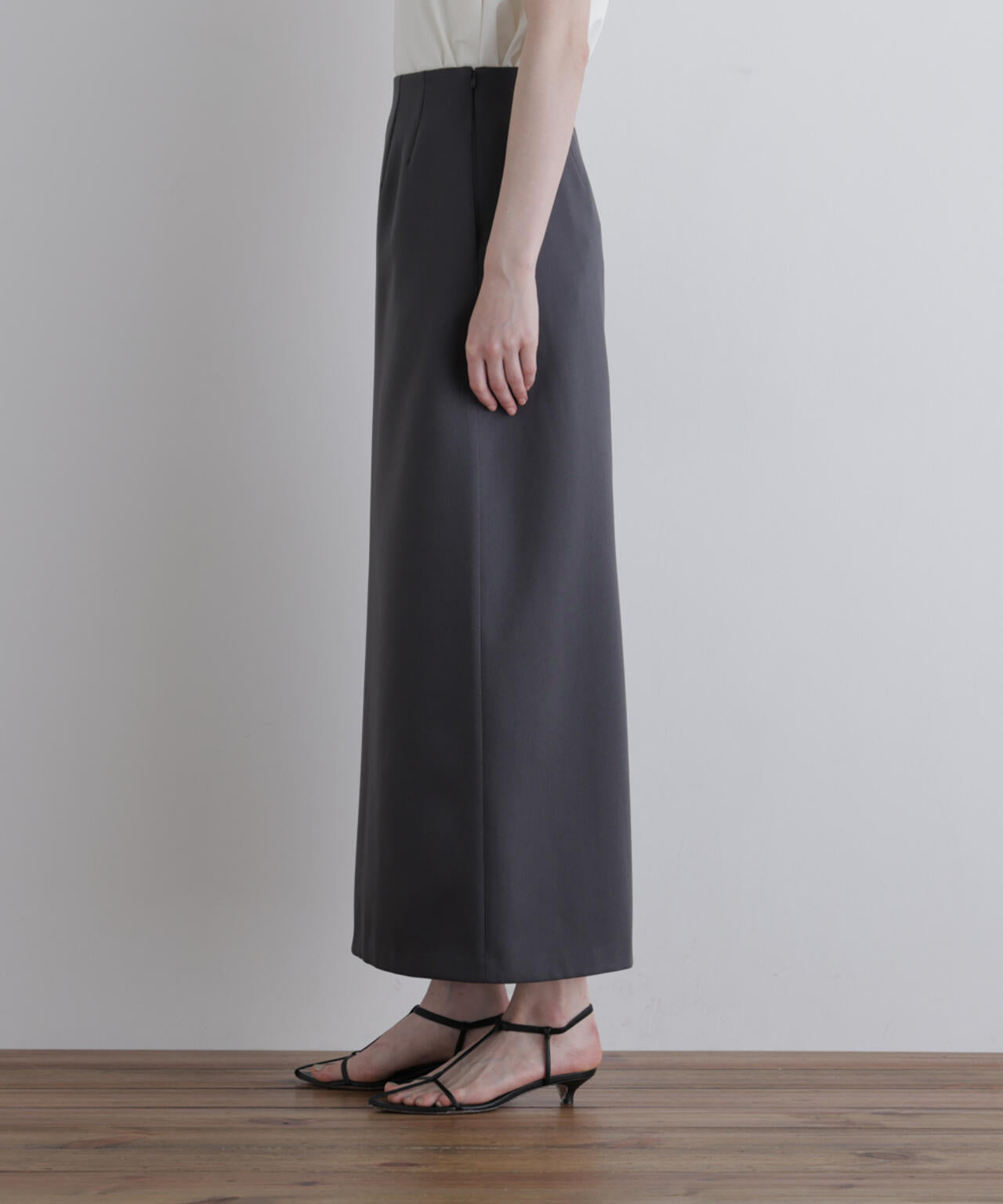 身長176cm B82 W60 H90 着用サイズ:1