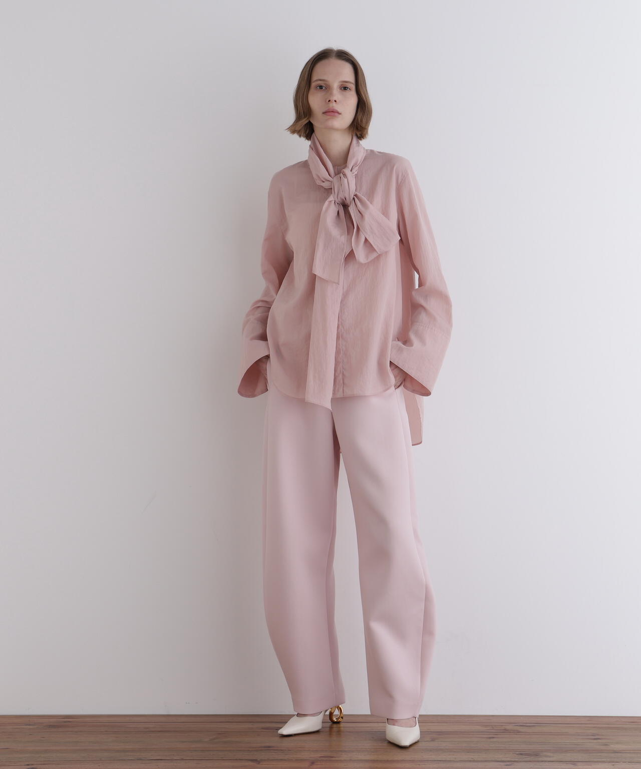 トリプルクロスカーブパンツ