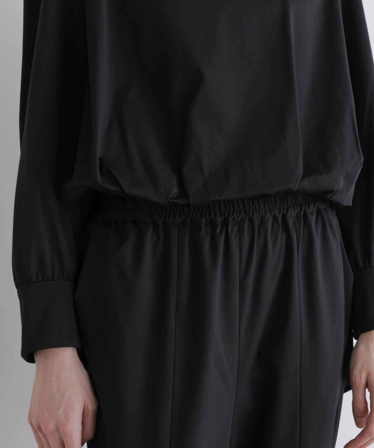 175cm B:80 W:60 H:89 着用サイズ:1