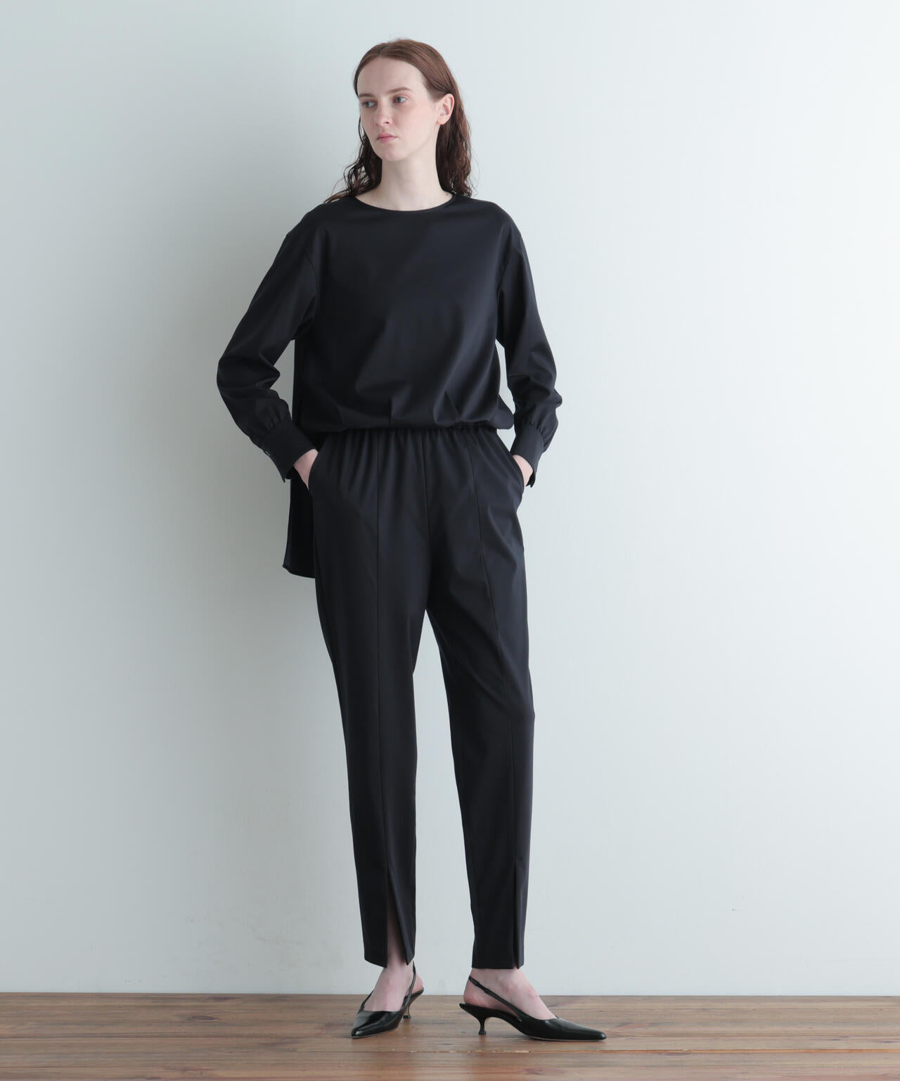 コンパクトポンチコンビネゾン