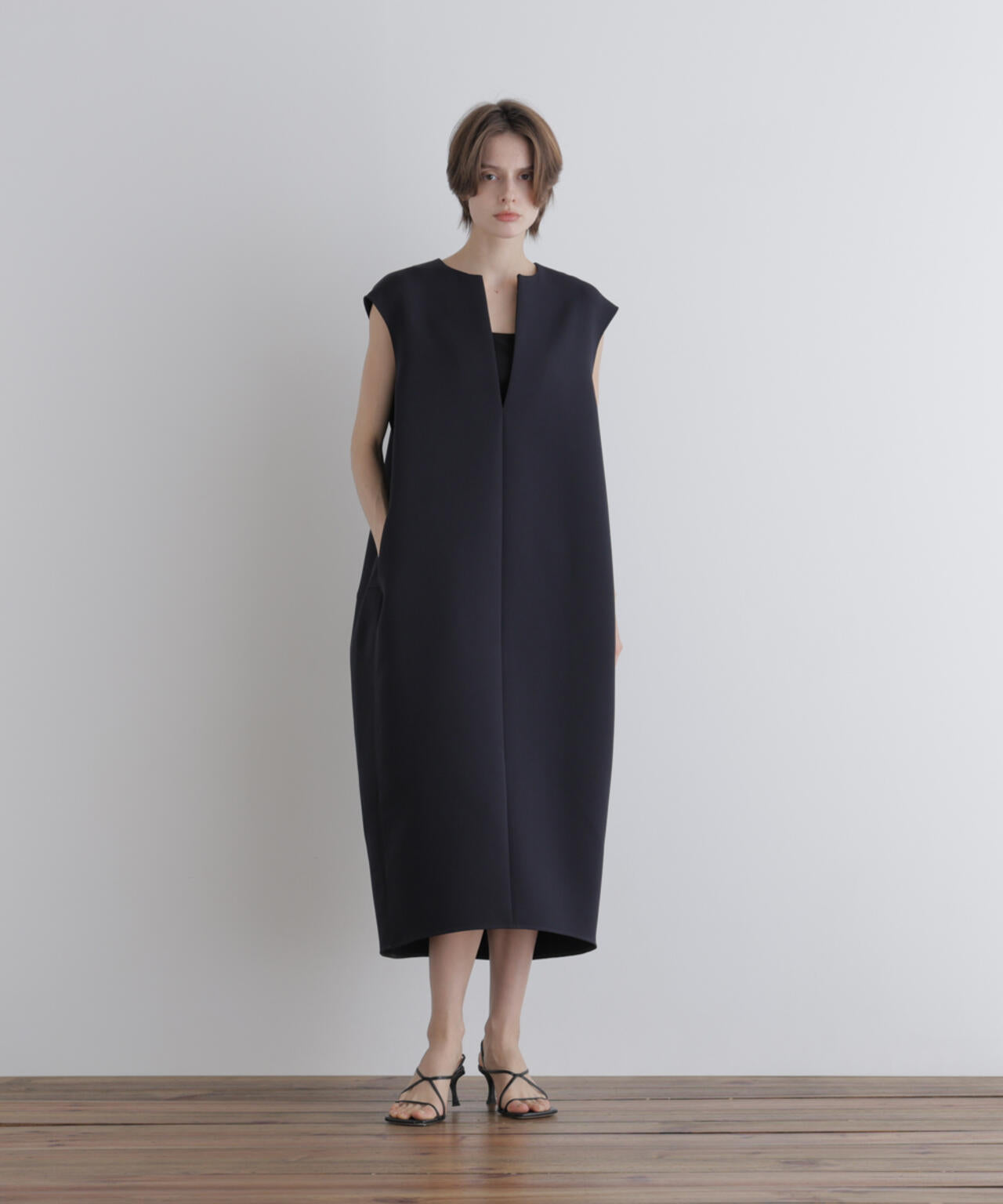 トリプルクロスノースリワンピース