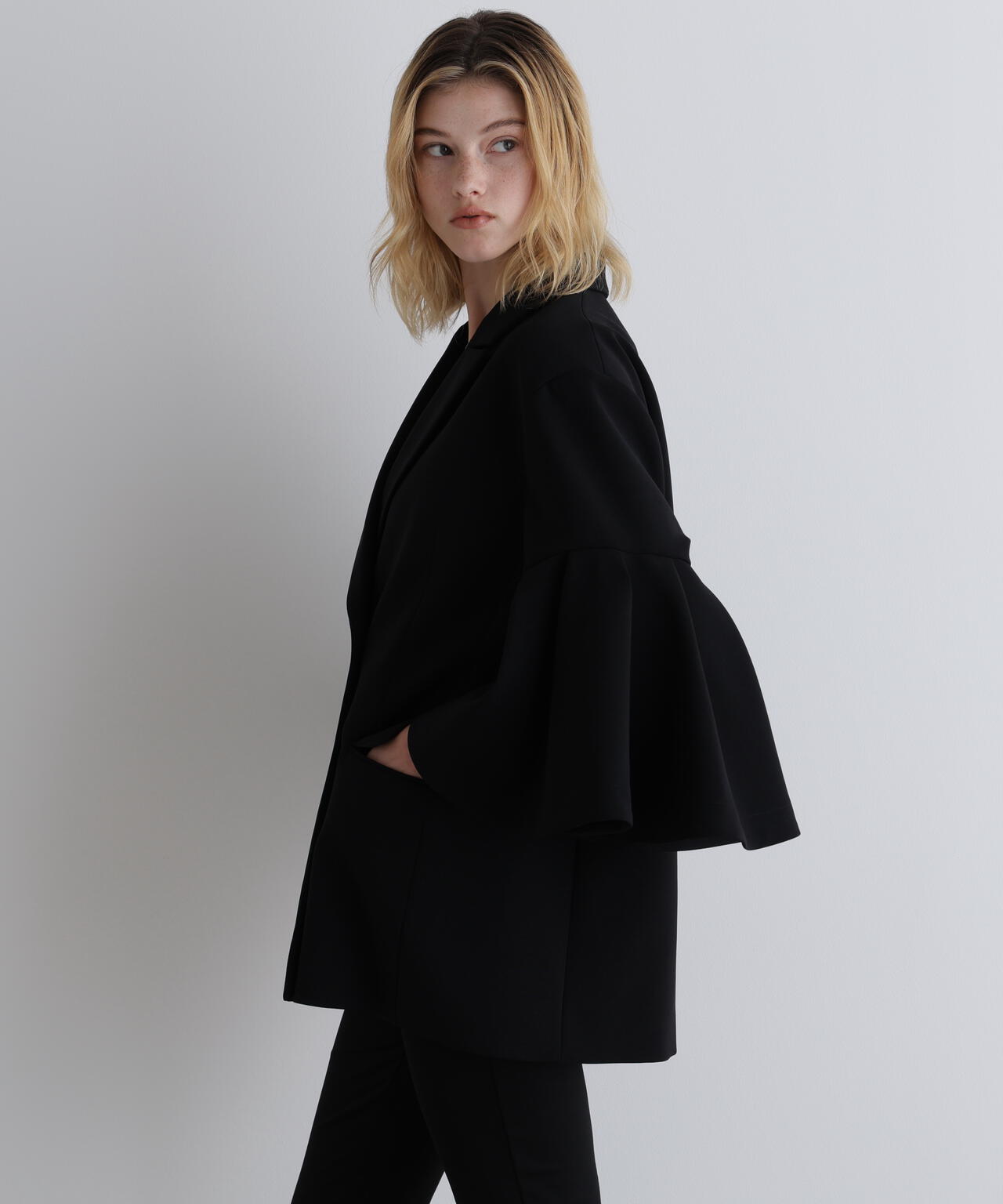 コンフォートダブルクロスフレア袖ジャケット