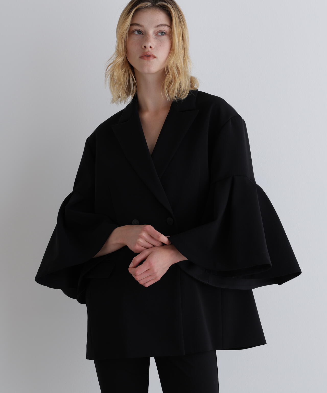 コンフォートダブルクロスフレア袖ジャケット