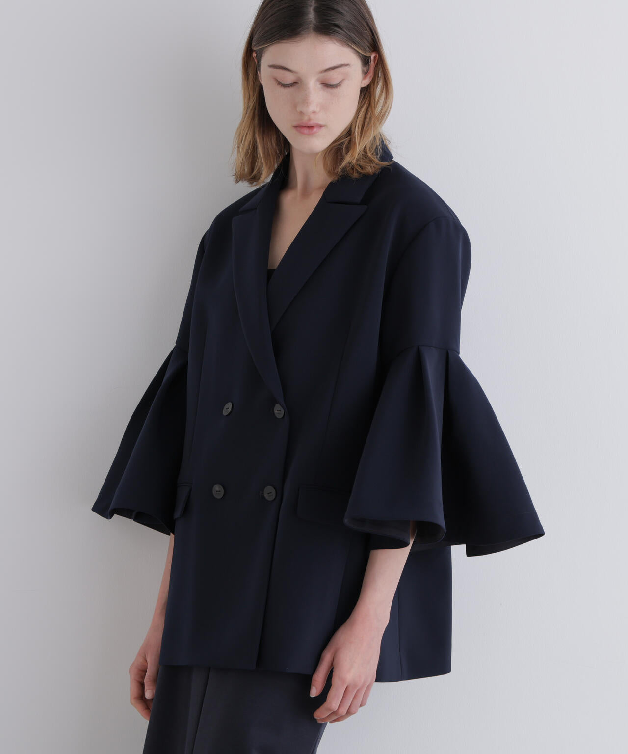 コンフォートダブルクロスフレア袖ジャケット