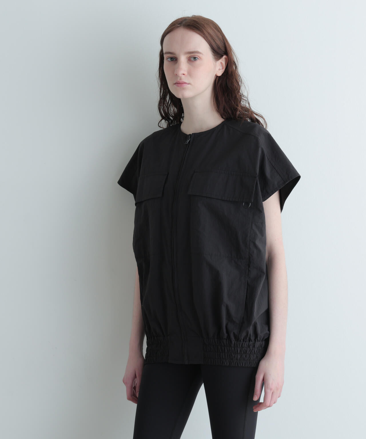 《LE PHIL SPORTS》ライトシェルタフタノースリーブジャケット