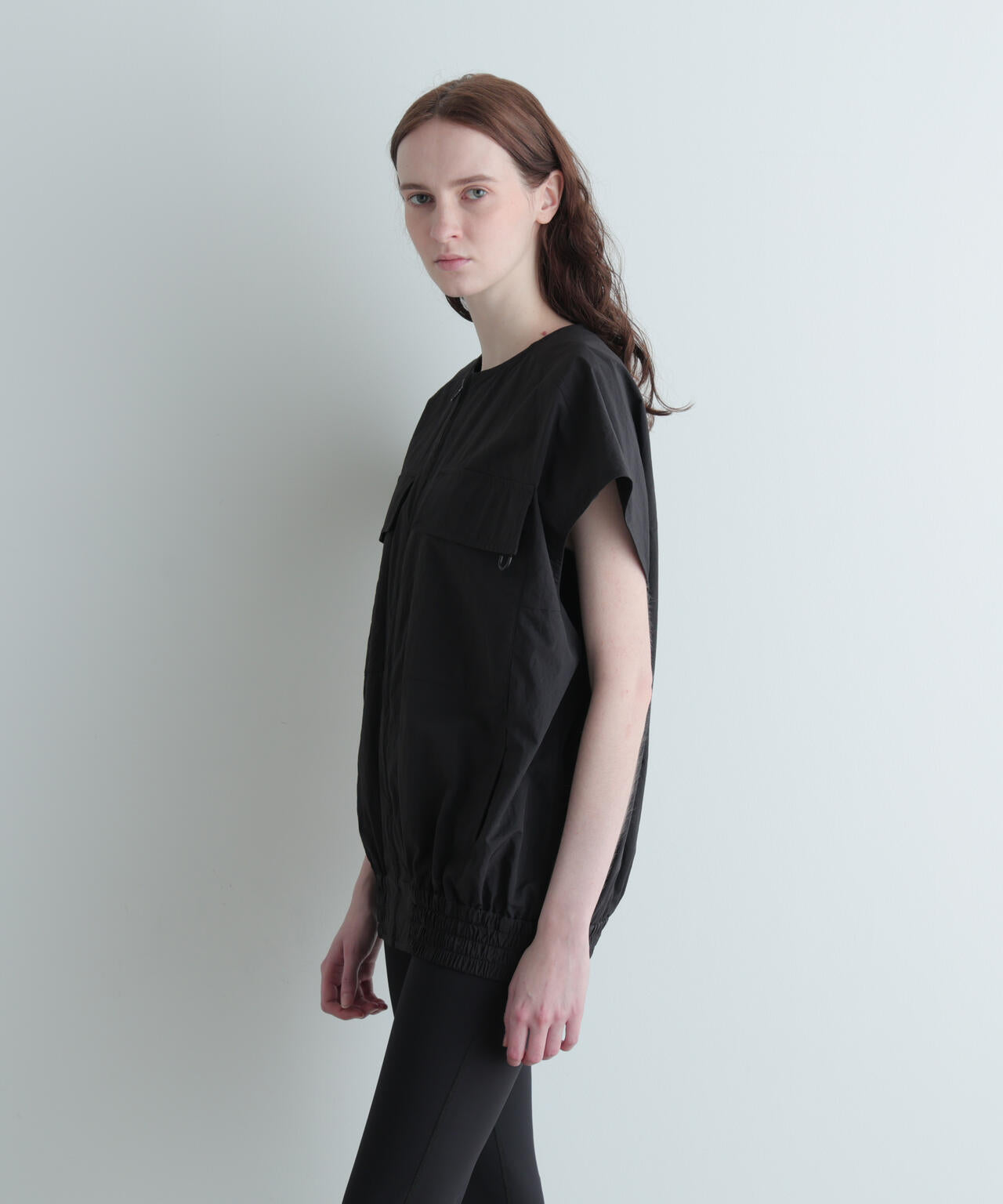 《LE PHIL SPORTS》ライトシェルタフタノースリーブジャケット