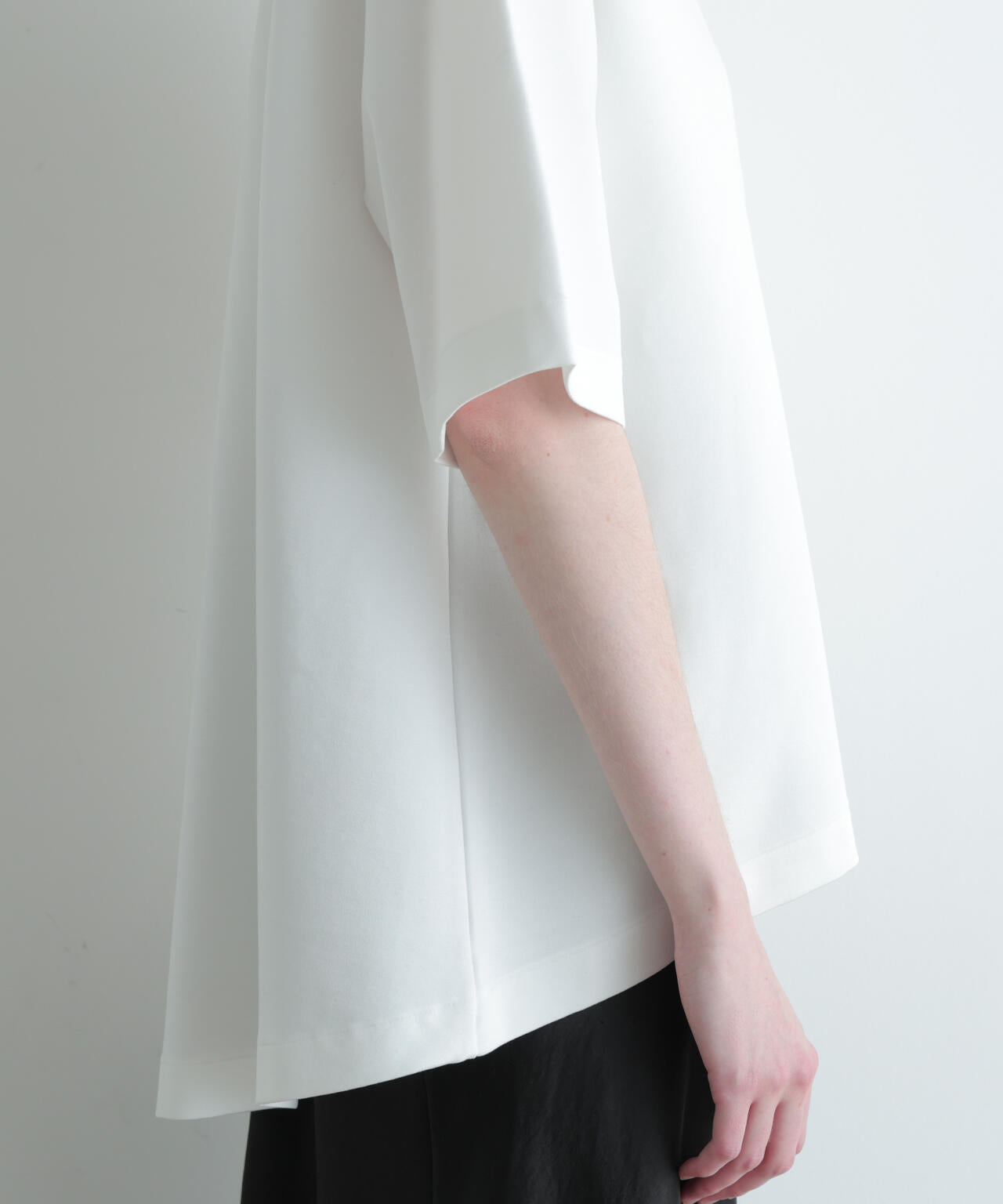 ハイネックBIG Tシャツ