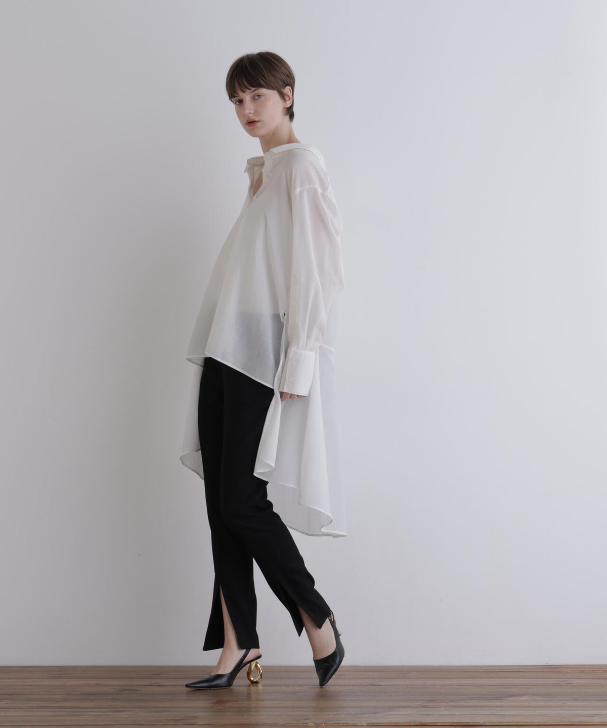 身長173cm B81 W61 H89 着用サイズ:F