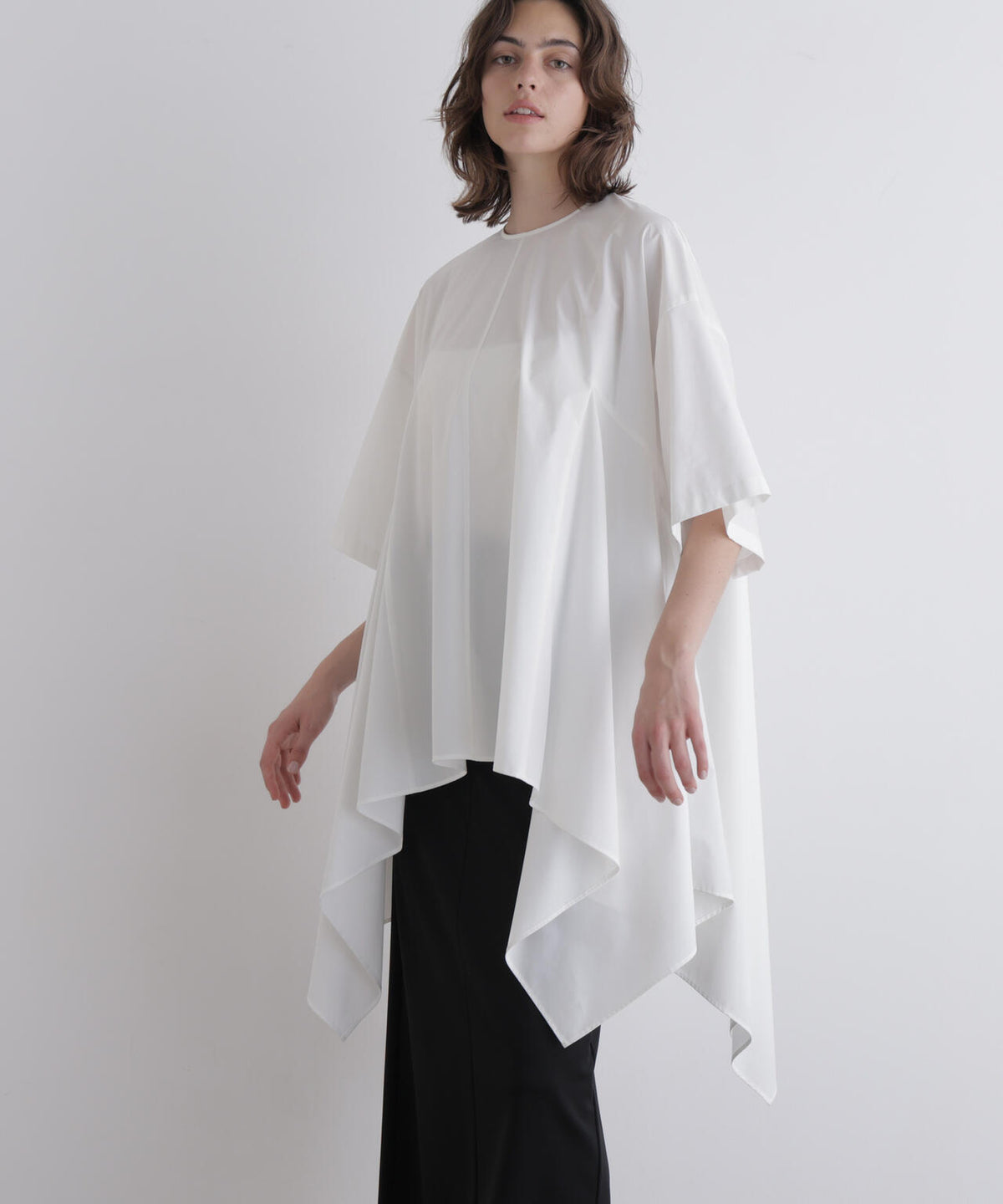 身長175cm B83 W61 H88 着用サイズ:F