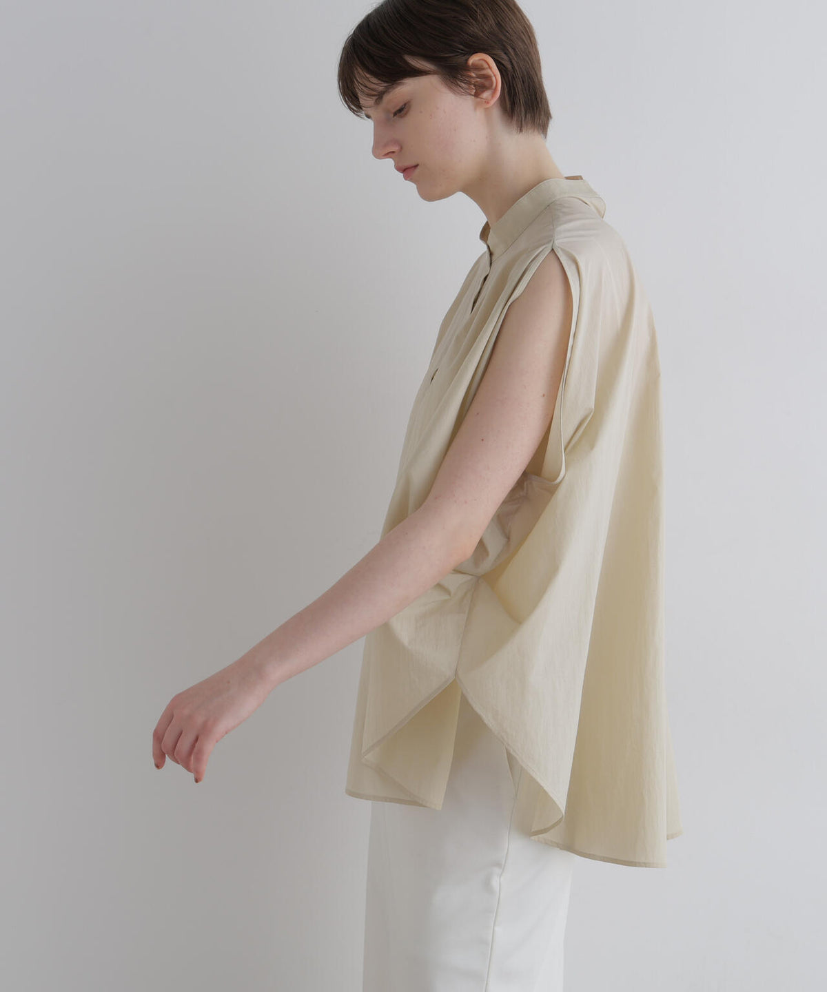 身長173cm B81 W61 H89 着用サイズ:F