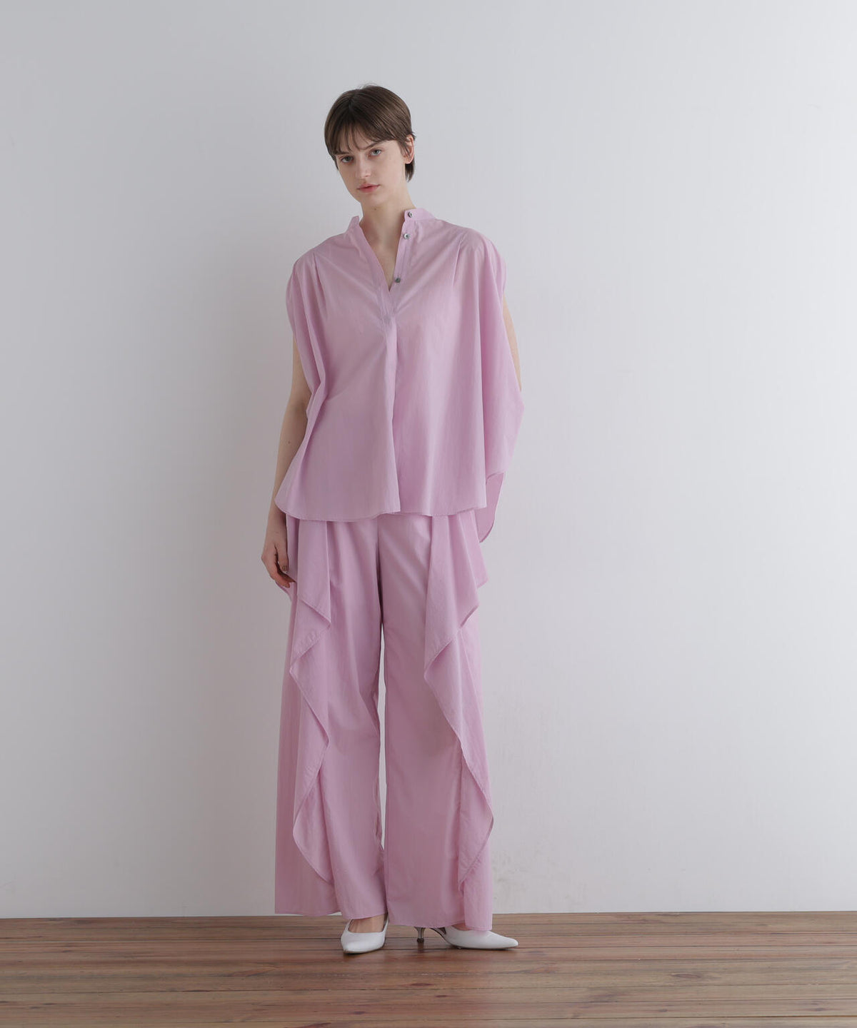 身長173cm B81 W61 H89 着用サイズ:F