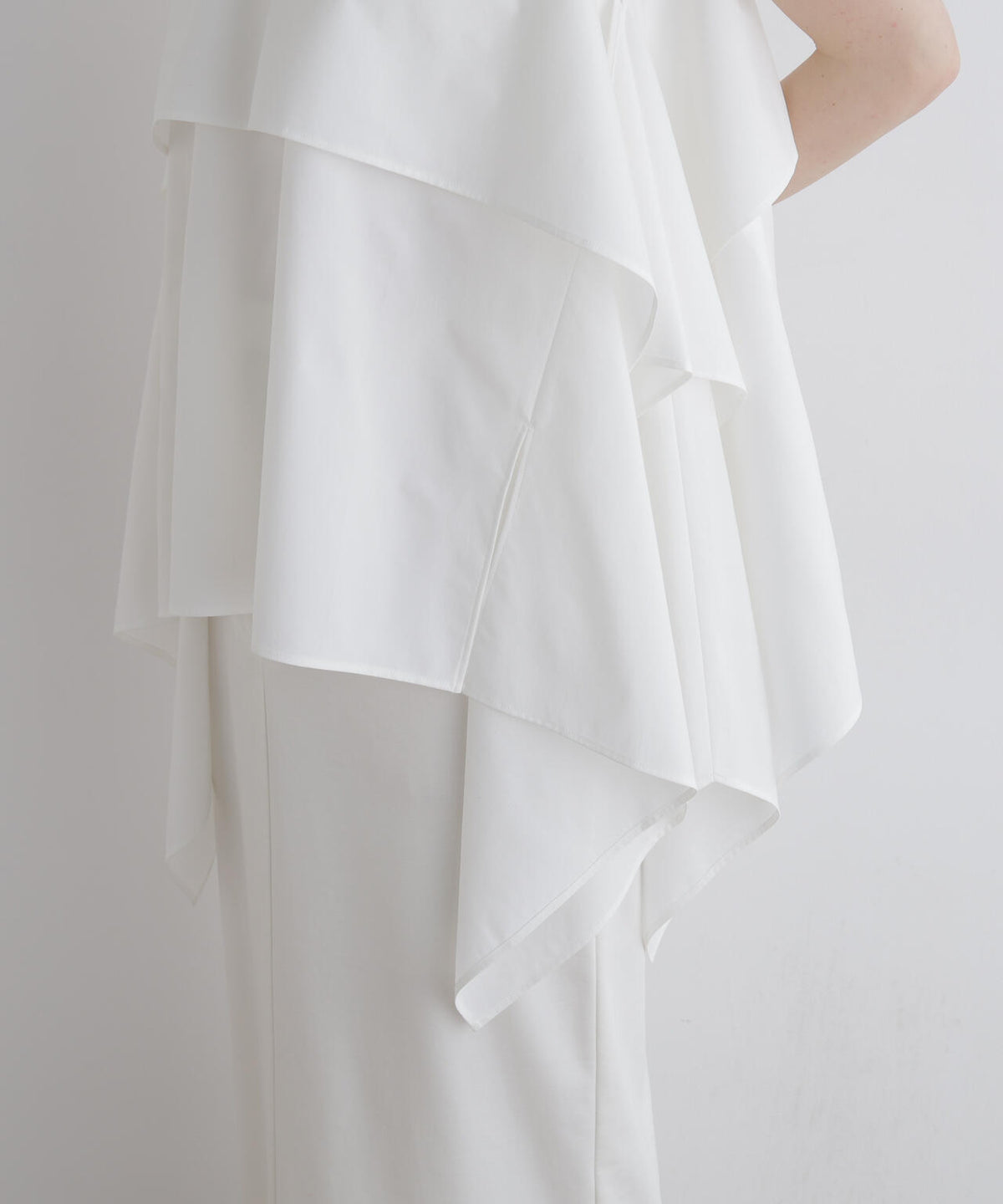 身長173cm B81 W61 H89 着用サイズ:F