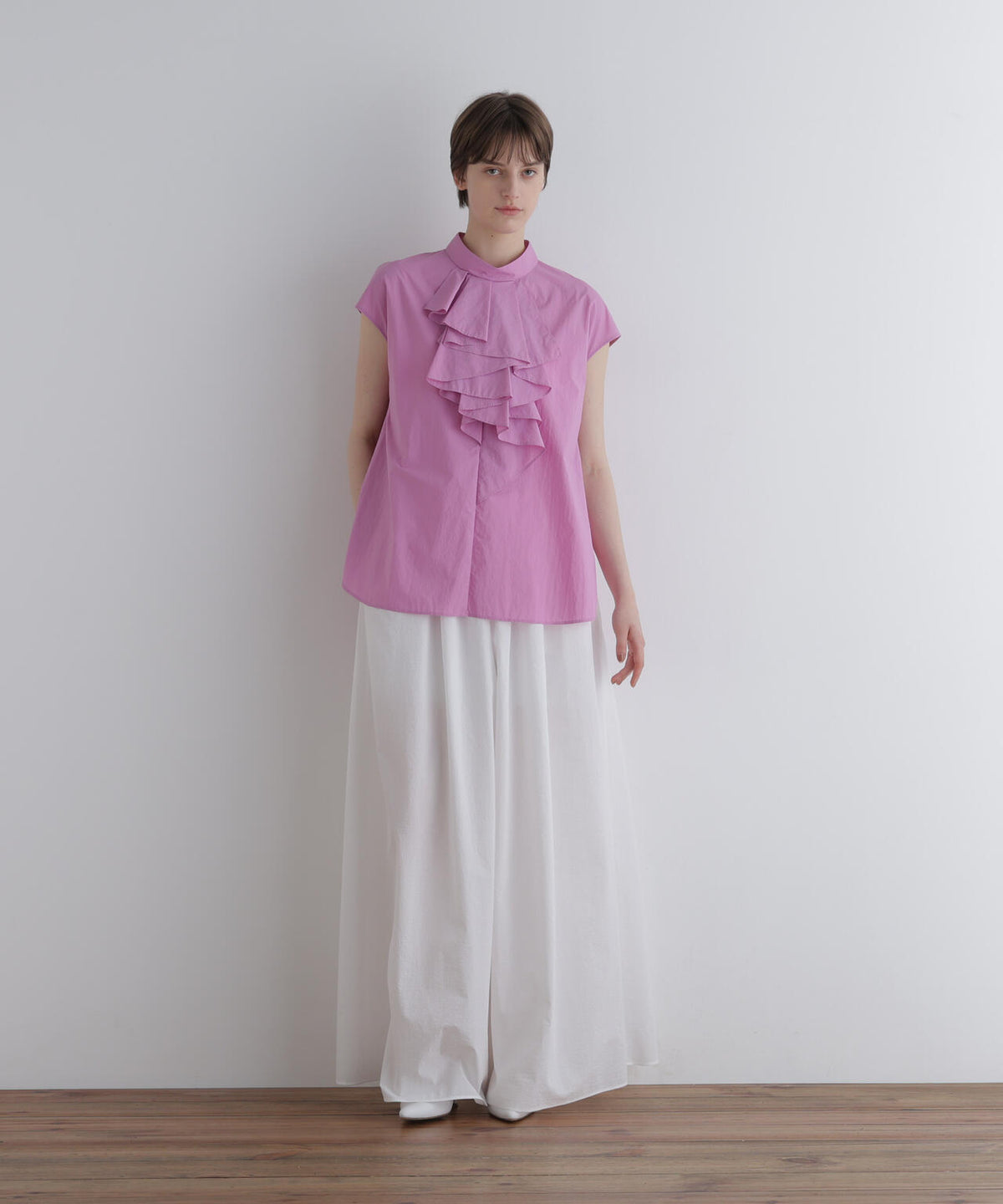 身長173cm B81 W61 H89 着用サイズ:F