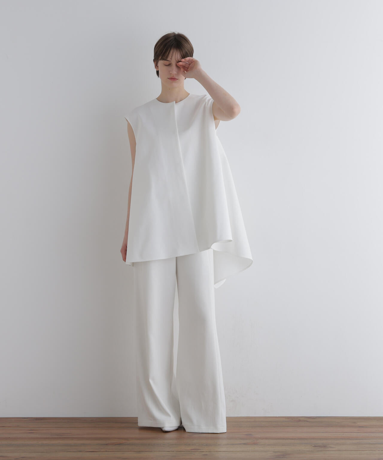 身長173cm B81 W61 H89 着用サイズ:F