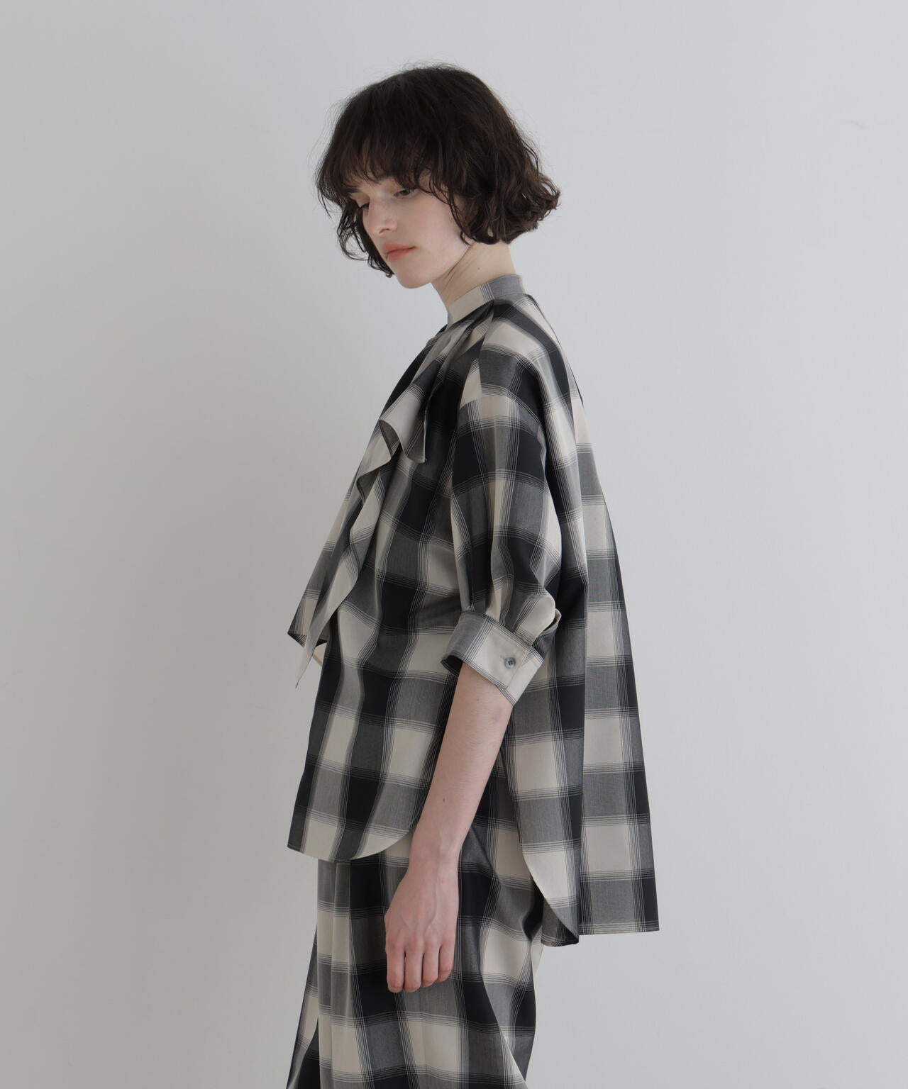 身長177cm B81 W59 H89 着用サイズ:F