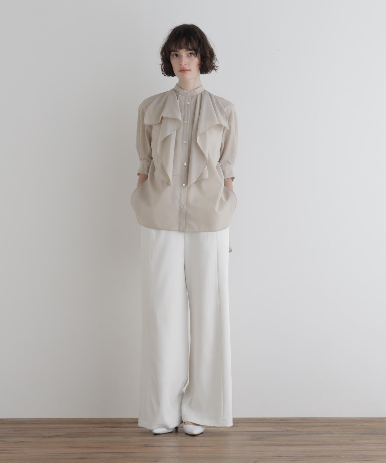 身長177cm B81 W59 H89 着用サイズ:F