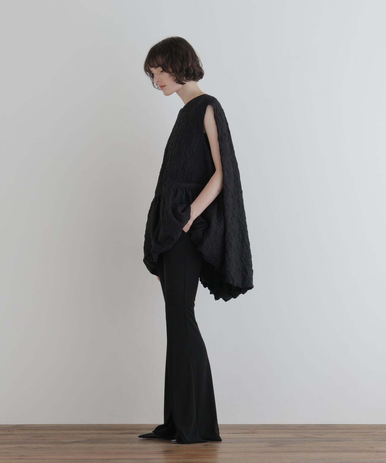 身長177cm B81 W59 H89 着用サイズ:F