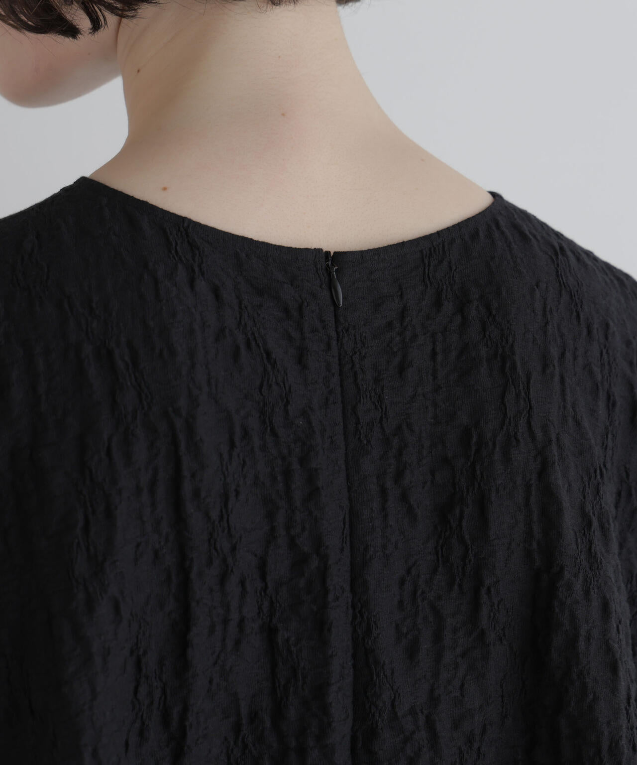 身長177cm B81 W59 H89 着用サイズ:F