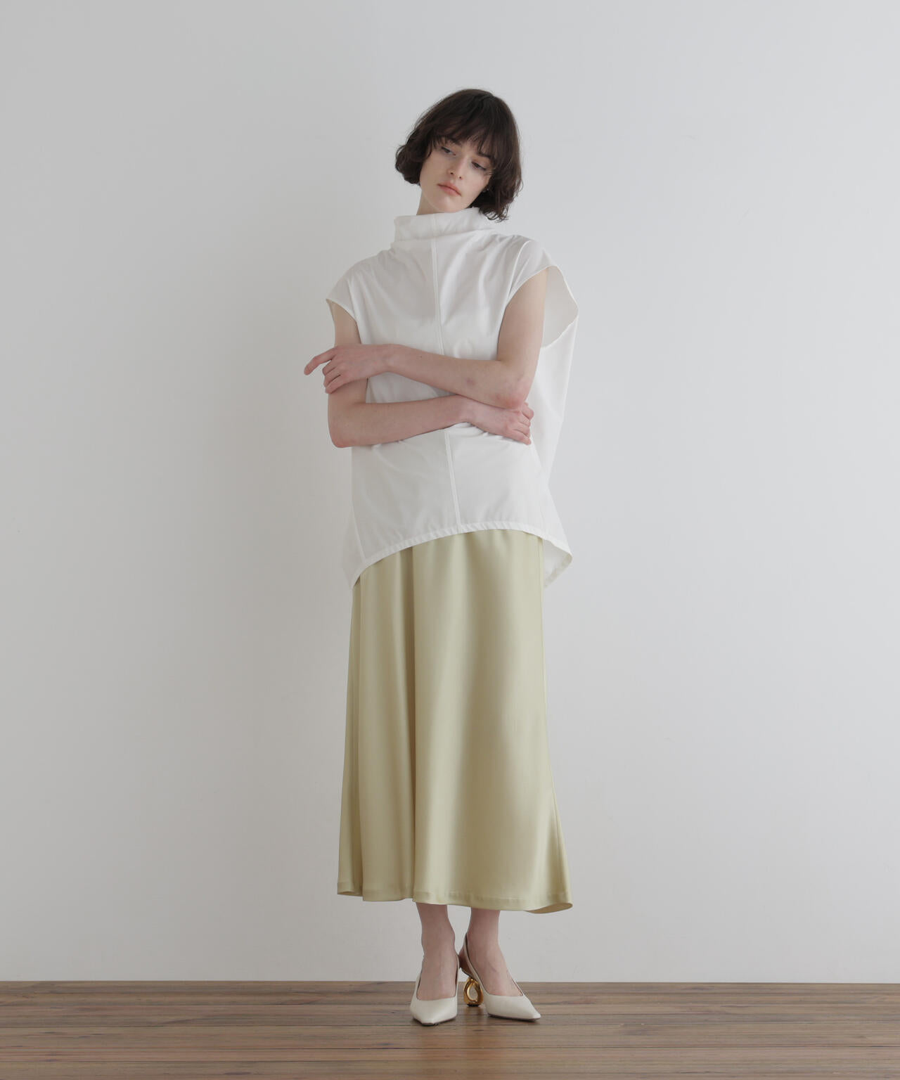 身長177cm B81 W59 H89 着用サイズ:F