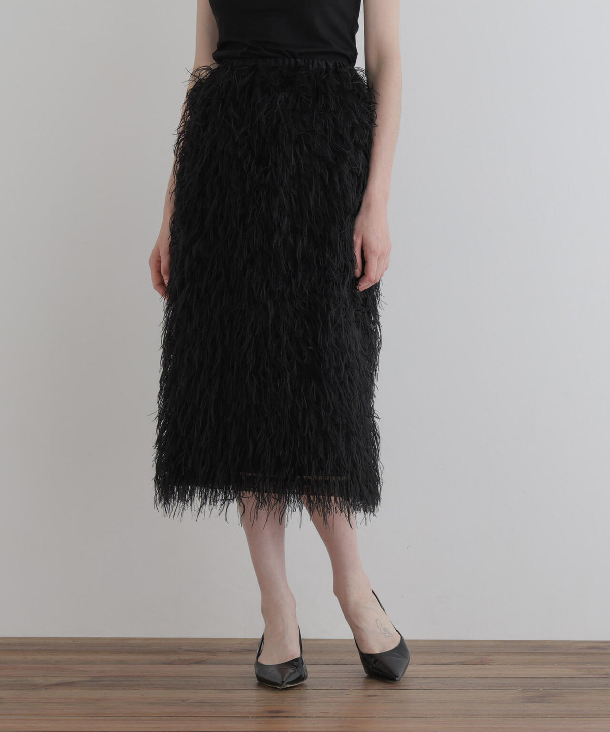 身長177cm B81 W59 H89 着用サイズ:F