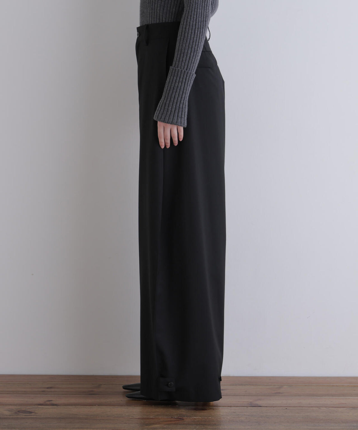身長173cm B81 W61 H89 着用サイズ:1