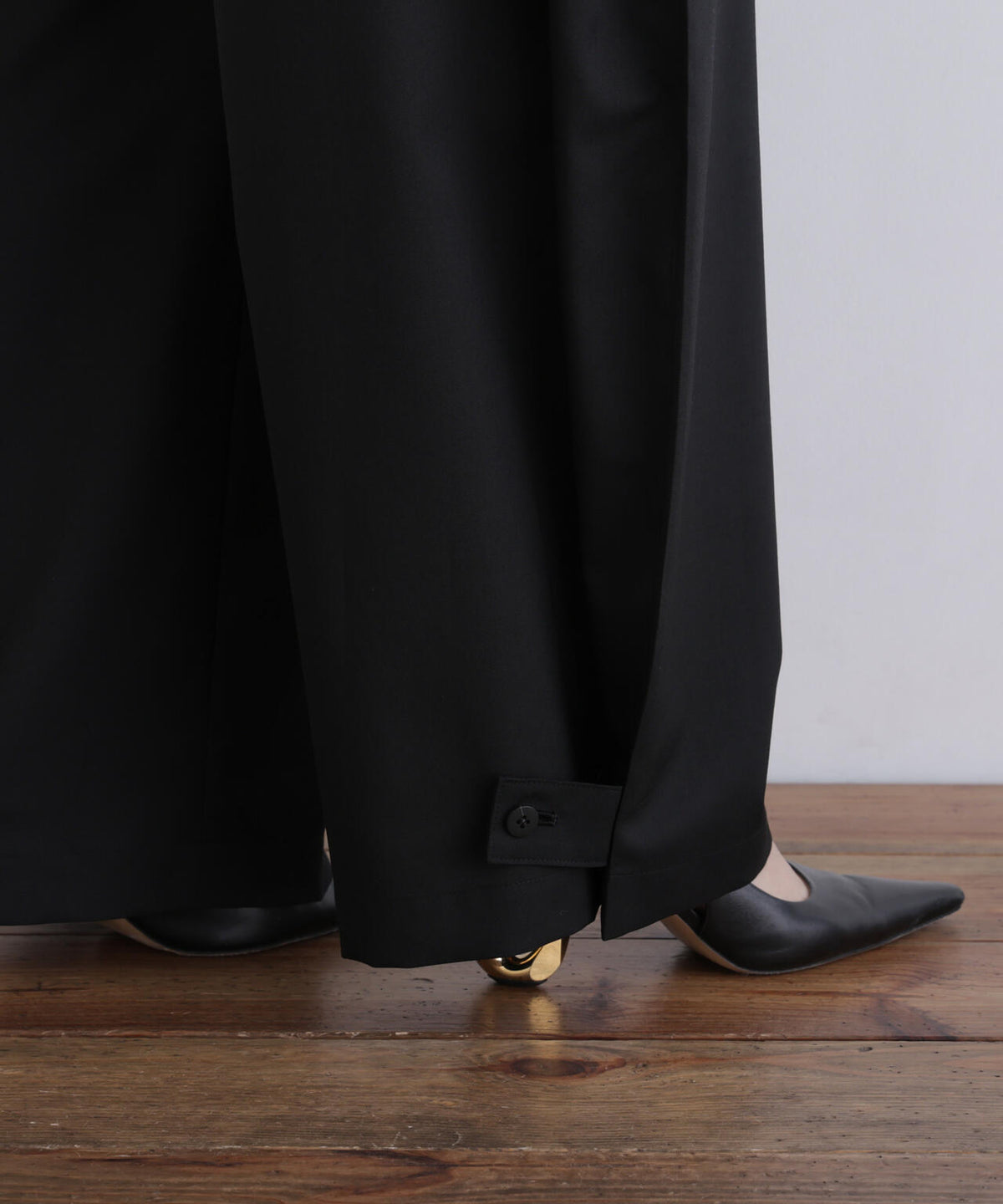 身長173cm B81 W61 H89 着用サイズ:1