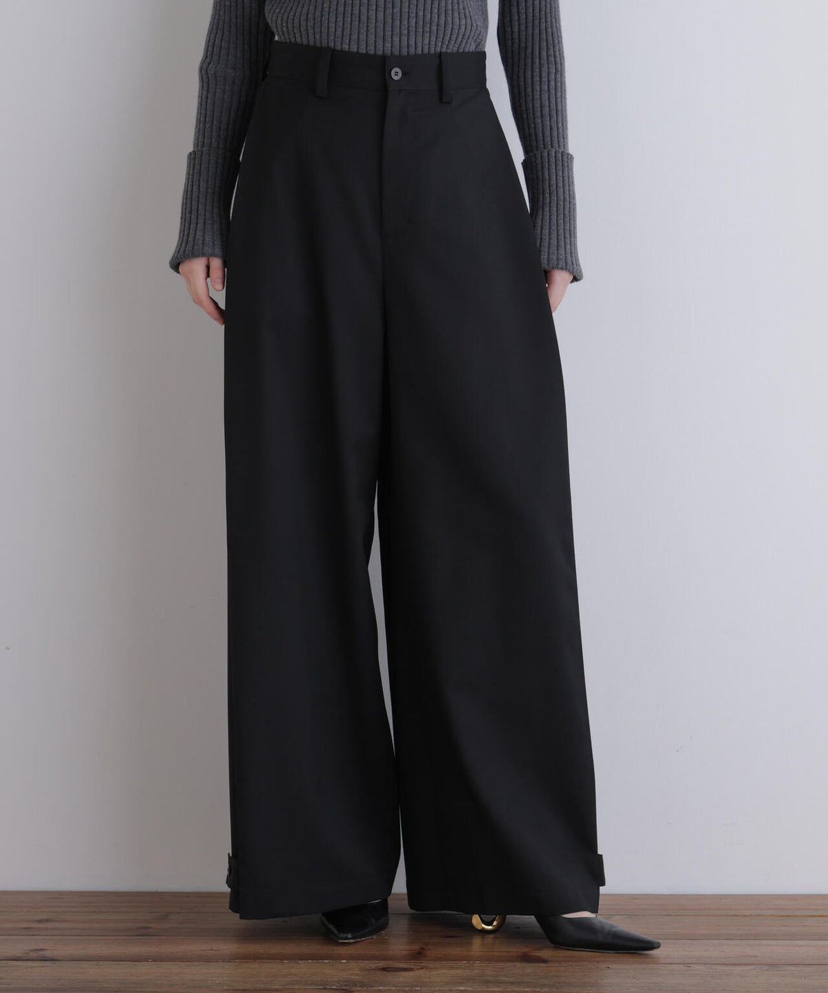 身長173cm B81 W61 H89 着用サイズ:1