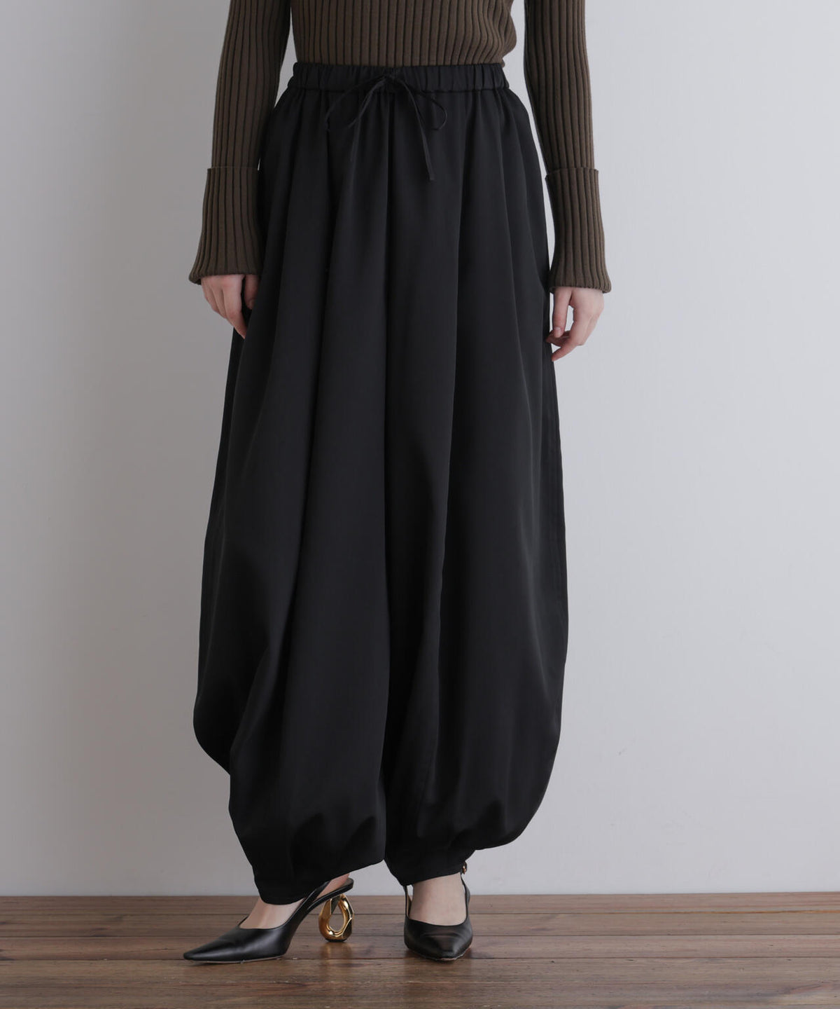 身長173cm B81 W61 H89 着用サイズ:1