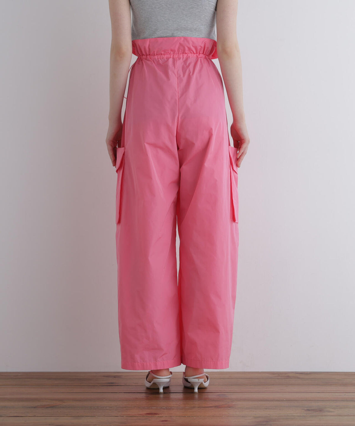 身長173cm B81 W61 H89 着用サイズ:F