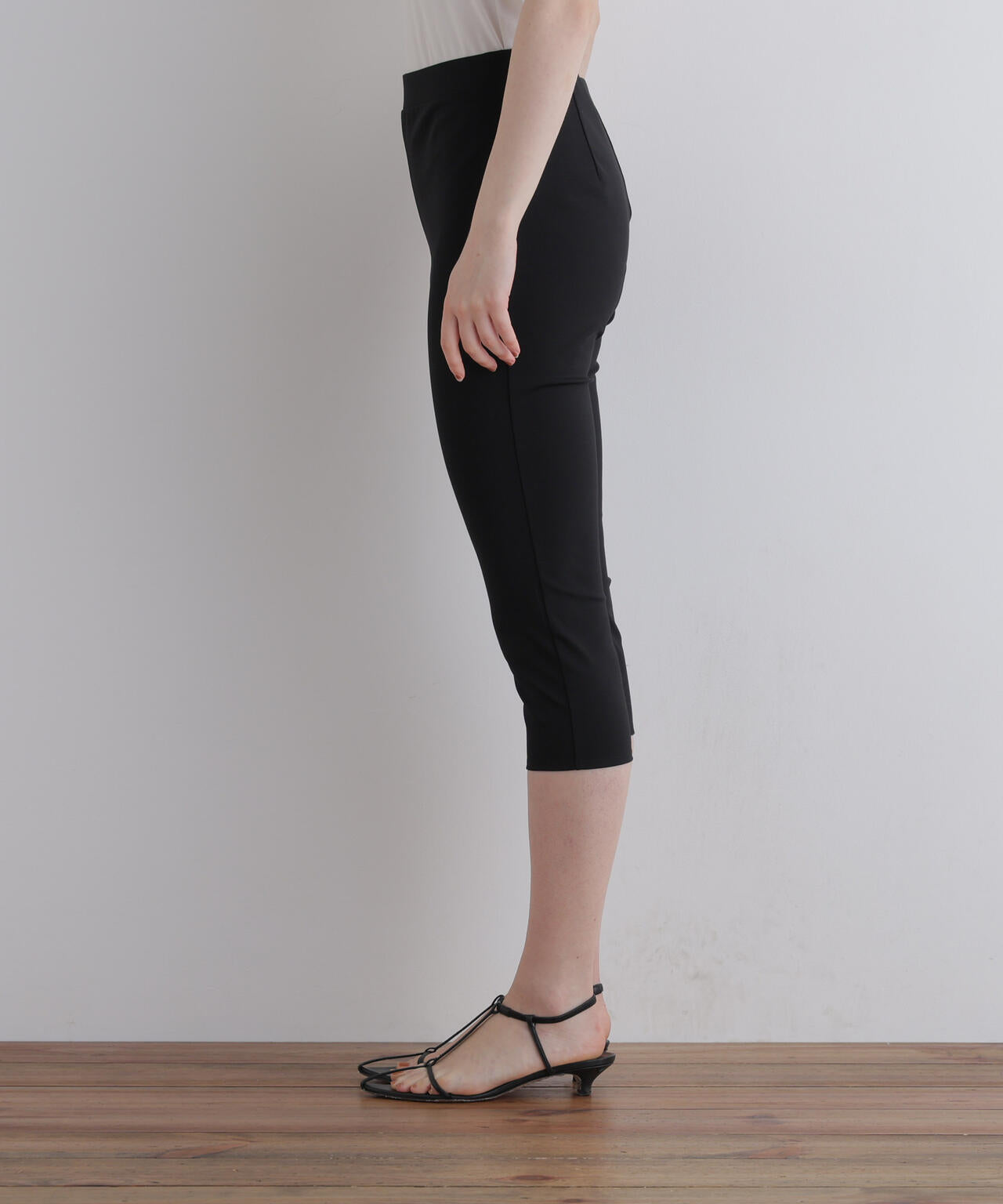 身長173cm B81 W61 H89 着用サイズ:1