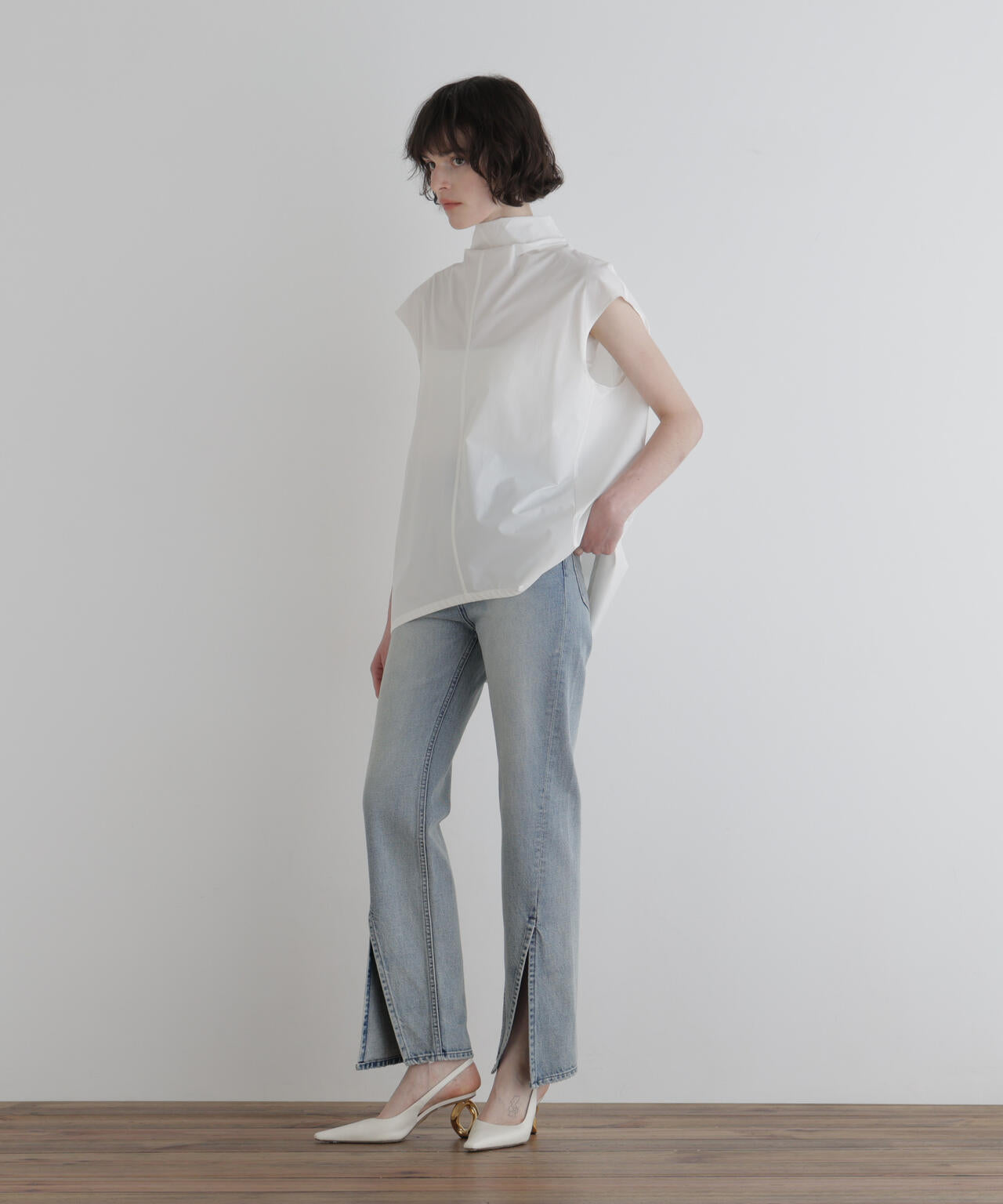身長177cm B81 W59 H89 着用サイズ:1