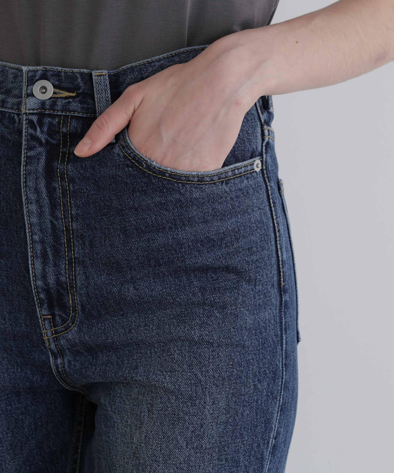 身長177cm B81 W59 H89 着用サイズ:1
