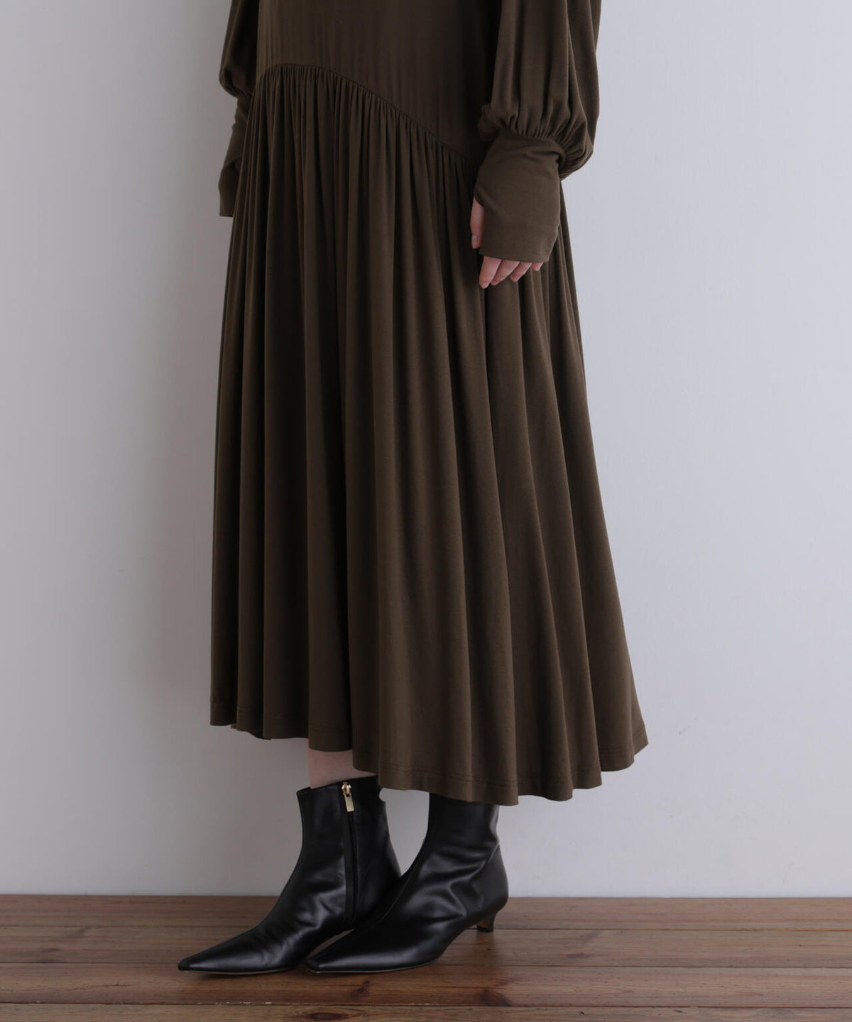身長173cm B81 W61 H89 着用サイズ:F