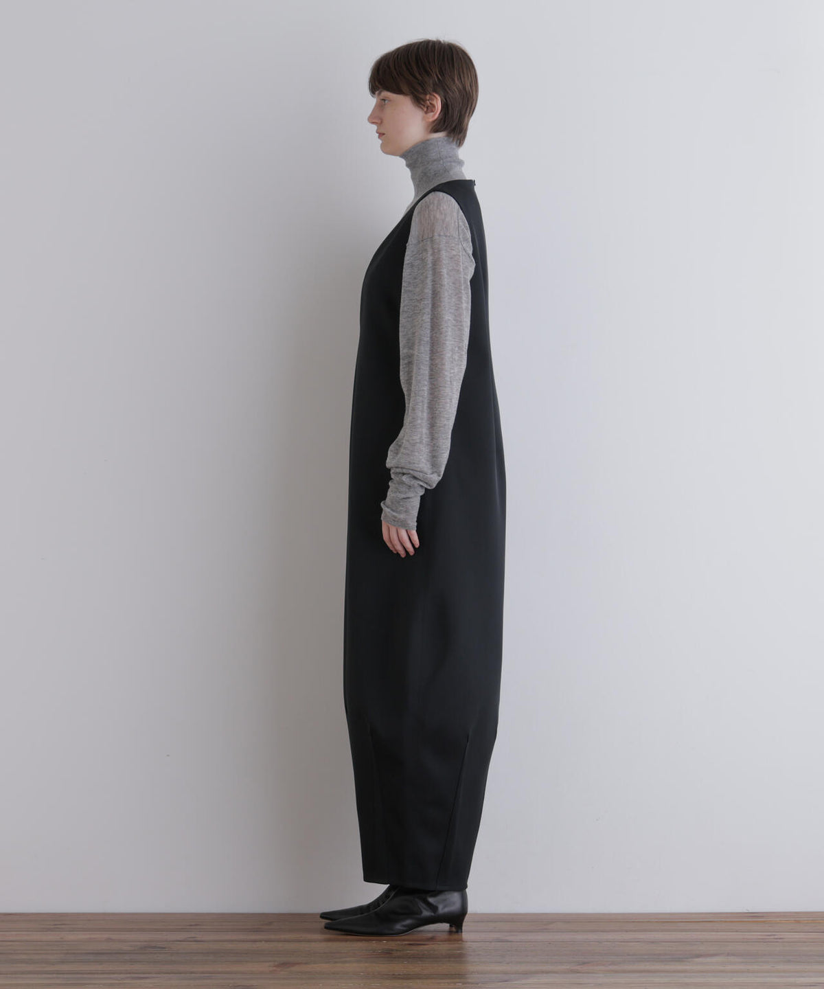 身長173cm B81 W61 H89 着用サイズ:1