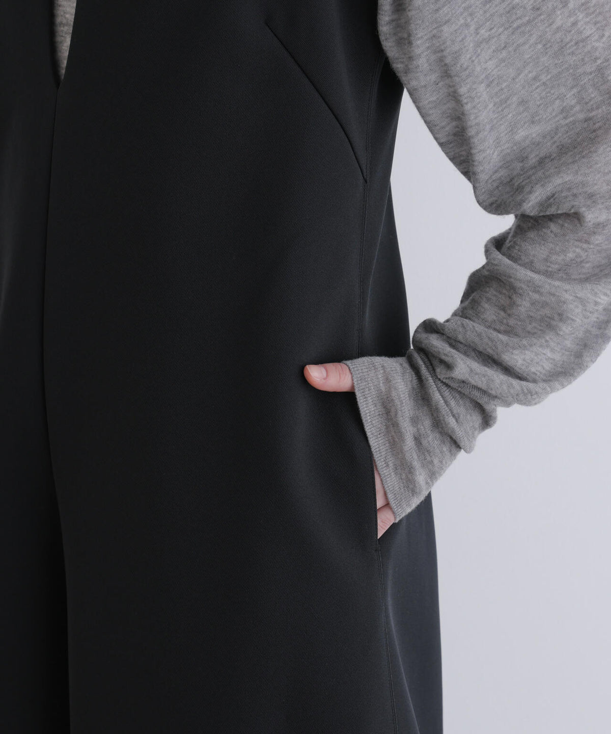 身長173cm B81 W61 H89 着用サイズ:1