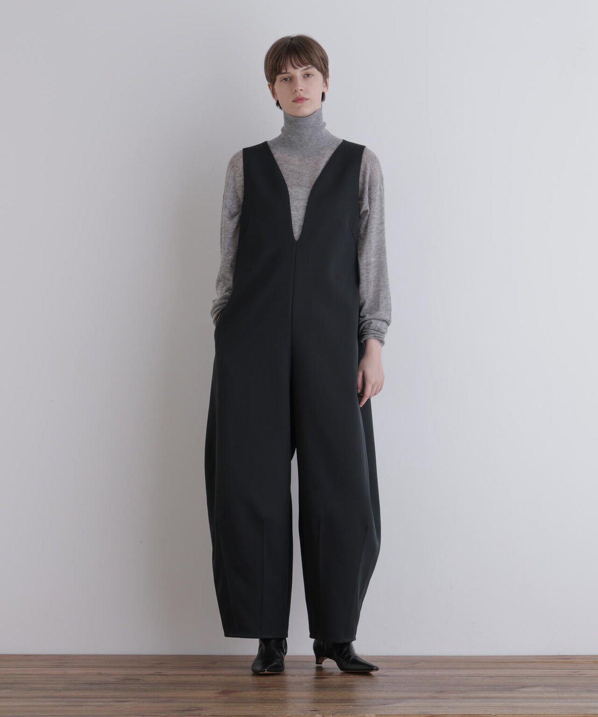身長173cm B81 W61 H89 着用サイズ:1