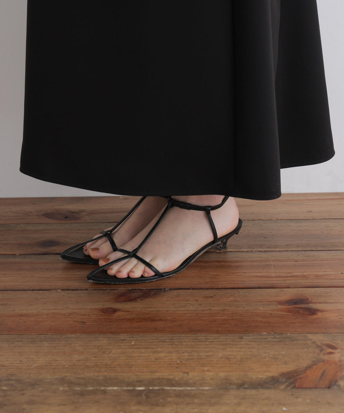 身長173cm B81 W61 H89 着用サイズ:1