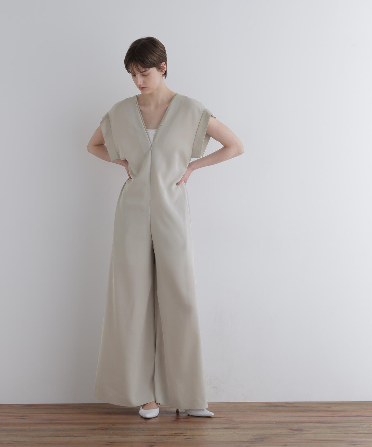 身長173cm B81 W61 H89 着用サイズ:1
