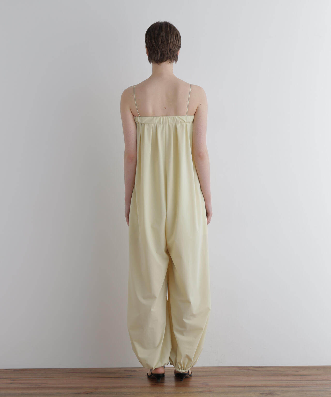 身長173cm B81 W61 H89 着用サイズ:1