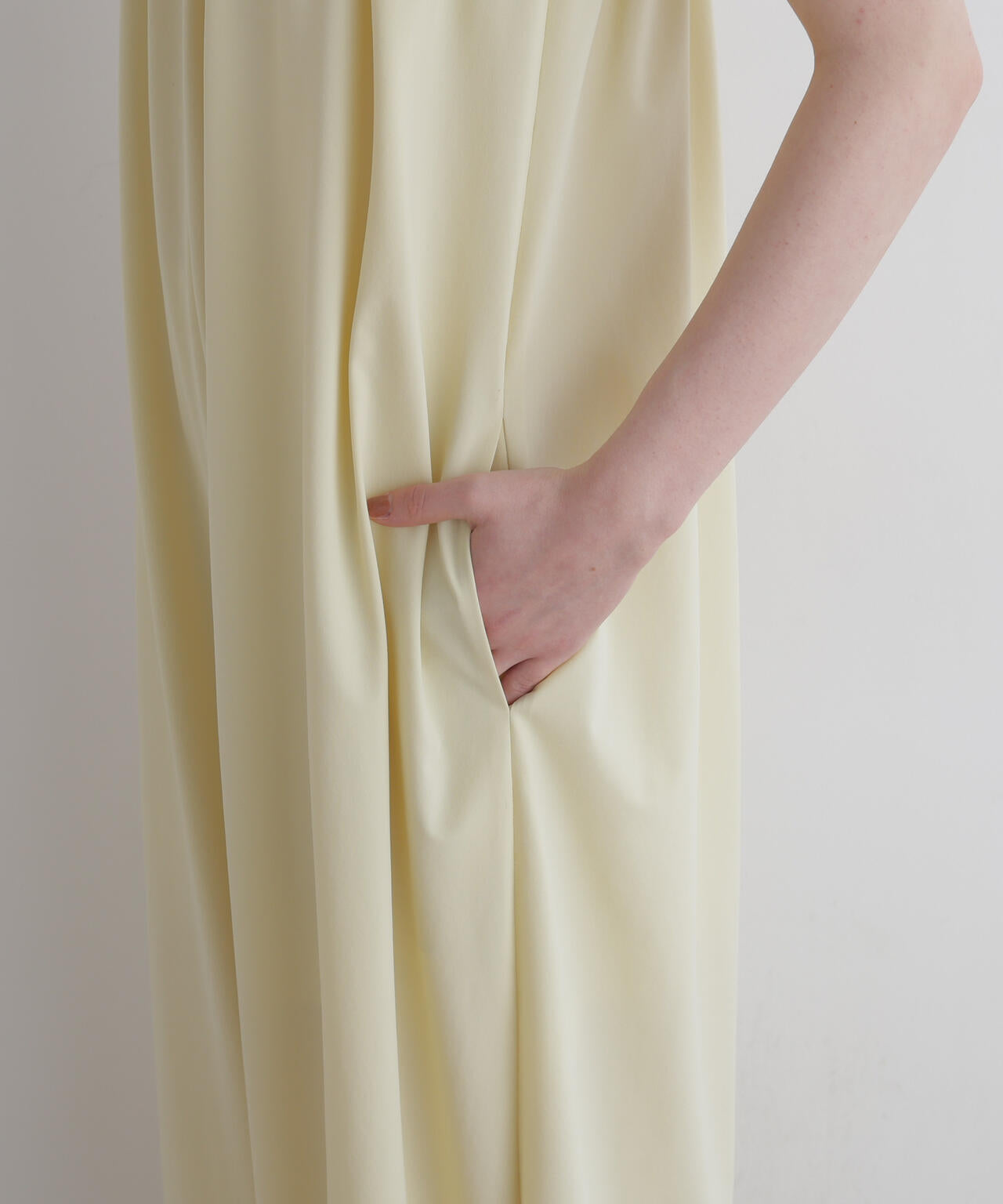 身長173cm B81 W61 H89 着用サイズ:1