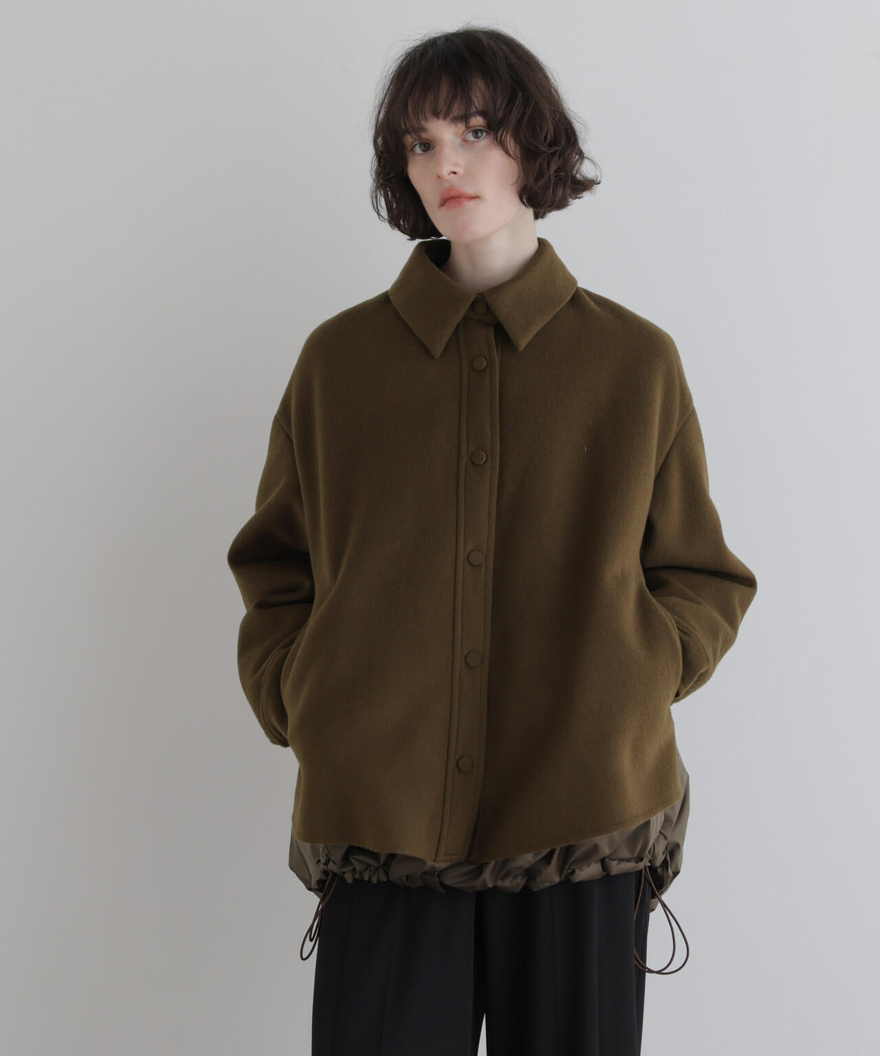 身長177cm B81 W59 H89 着用サイズ:F