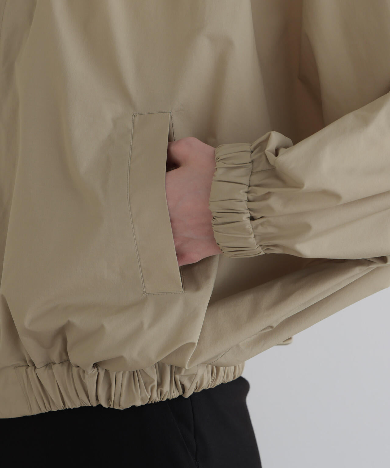 身長177cm B81 W59 H89 着用サイズ:F