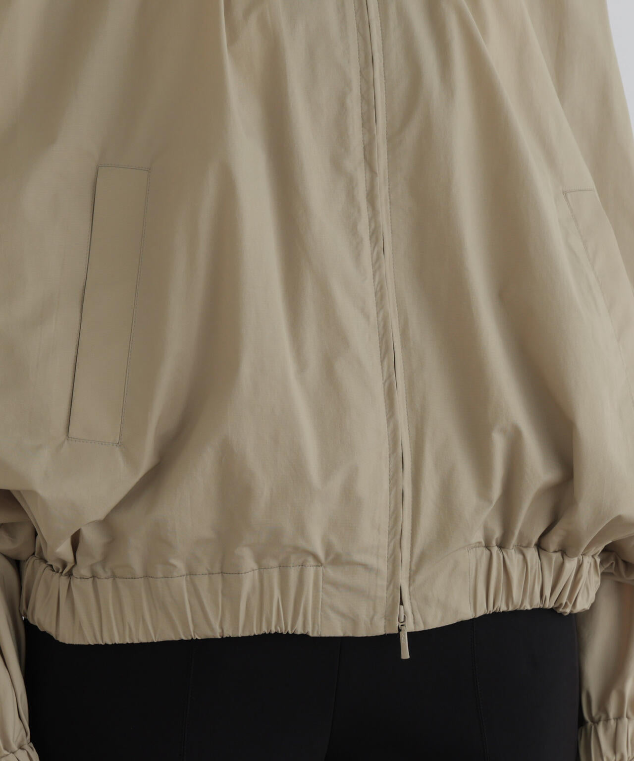 身長177cm B81 W59 H89 着用サイズ:F