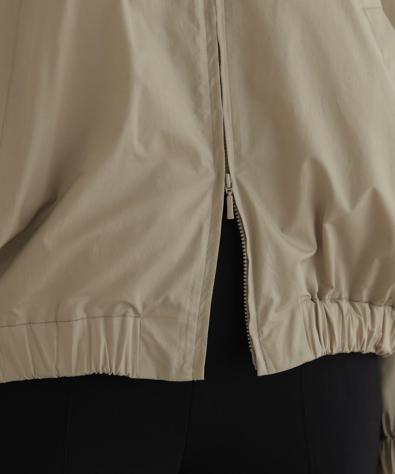 身長177cm B81 W59 H89 着用サイズ:F
