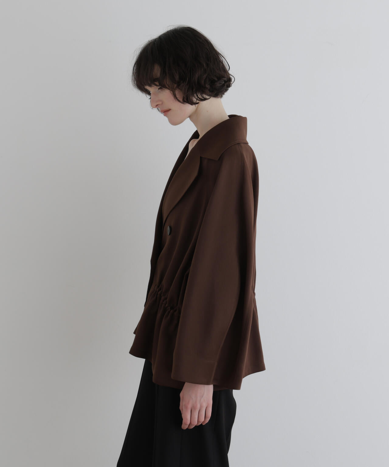 身長177cm B81 W59 H89 着用サイズ:F
